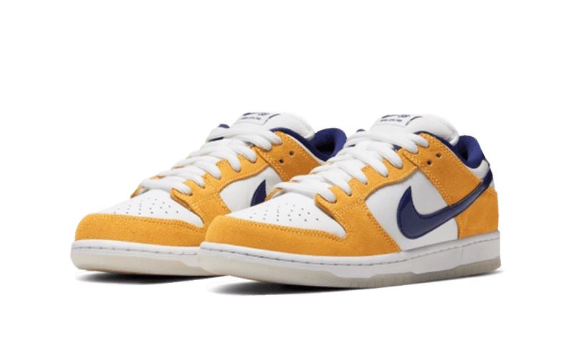 Nike SB Dunk Low Laser Orange – limitierter Sneaker bei Shade Studios