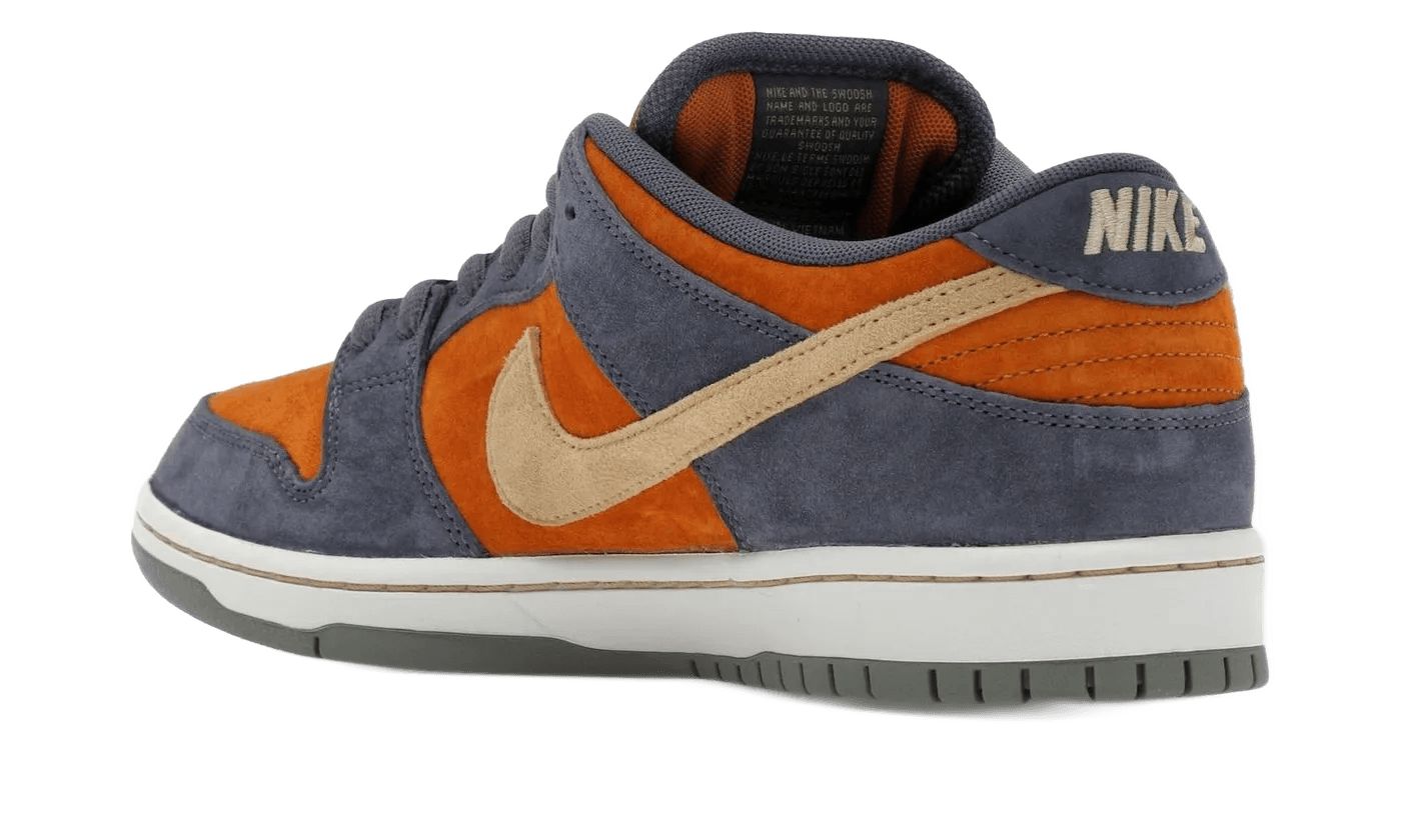 Nike SB Dunk Low Light Carbon Monarch – limitierter Sneaker bei Shade Studios