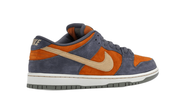 SB Dunk Low Light Carbon Monarch - HF3063-002