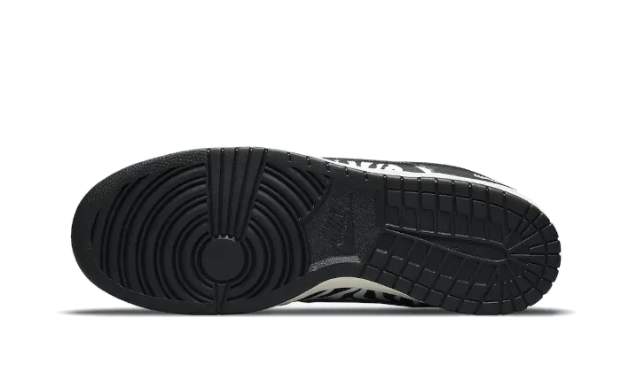 Nike SB Dunk Low Quartersnacks Zebra – limitierter Sneaker bei Shade Studios