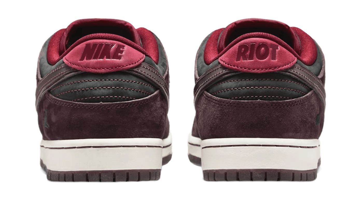 Nike SB Dunk Low Riot Skateshop – limitierter Sneaker bei Shade Studios
