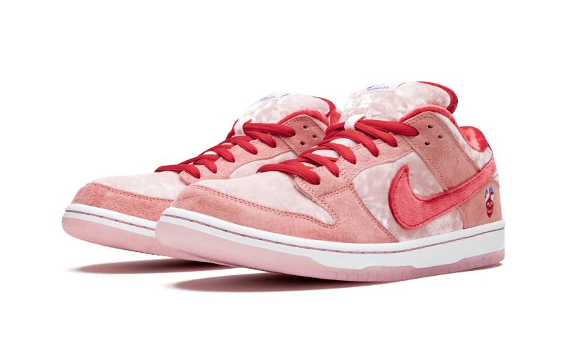 Nike SB Dunk Low StrangeLove – limitierter Sneaker bei Shade Studios