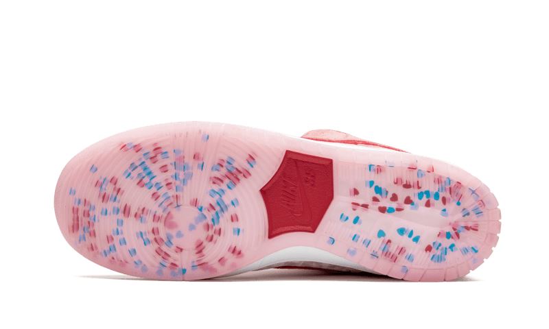 Nike SB Dunk Low StrangeLove – limitierter Sneaker bei Shade Studios