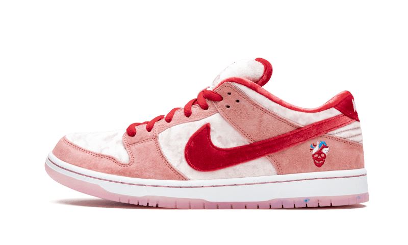 Nike SB Dunk Low StrangeLove – limitierter Sneaker bei Shade Studios