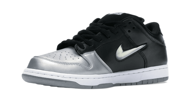 SB Dunk Low Supreme Jewel Swoosh Silver - CK3480-001