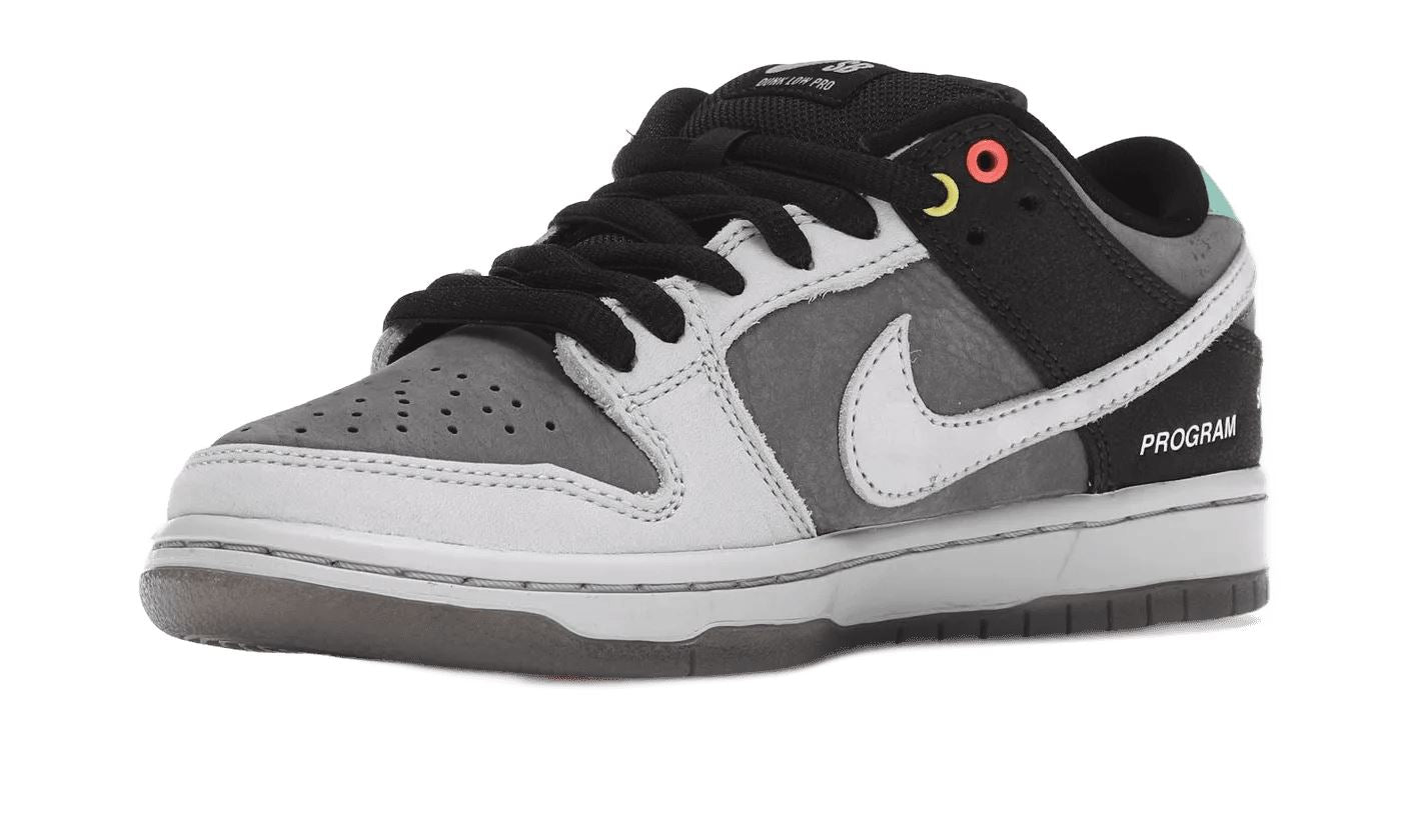 Nike SB Dunk Low VX1000 – limitierter Sneaker bei Shade Studios