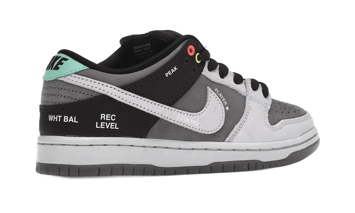 Nike SB Dunk Low VX1000 – limitierter Sneaker bei Shade Studios