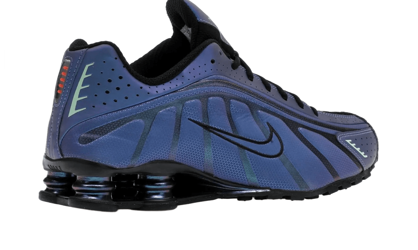 Nike Shox R4 Iridescent – limitierter Sneaker bei Shade Studios