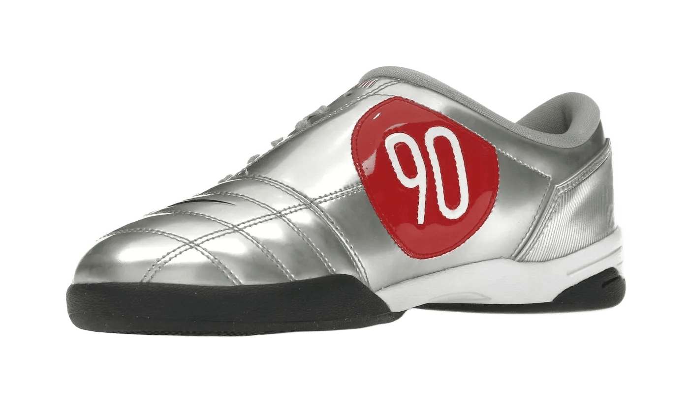Total 90 3 SP Metallic Silver Black – limitierter Sneaker bei Shade Studios