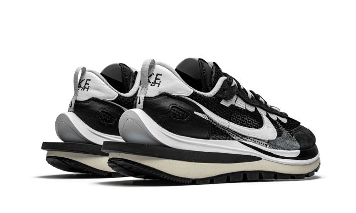 Nike Vaporwaffle Sacai Black White – limitierter Sneaker bei Shade Studios