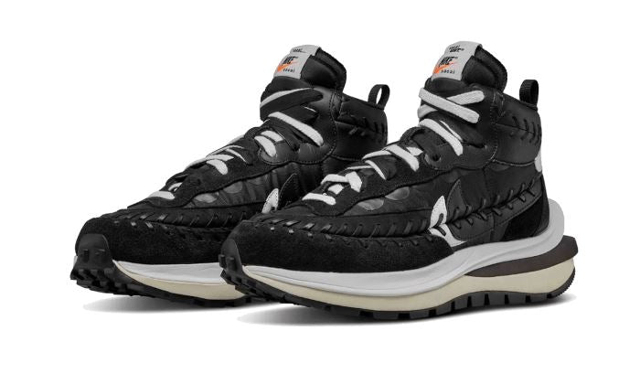 Nike Vaporwaffle Sacai Jean Paul Gaultier Black White – limitierter Sneaker bei Shade Studios