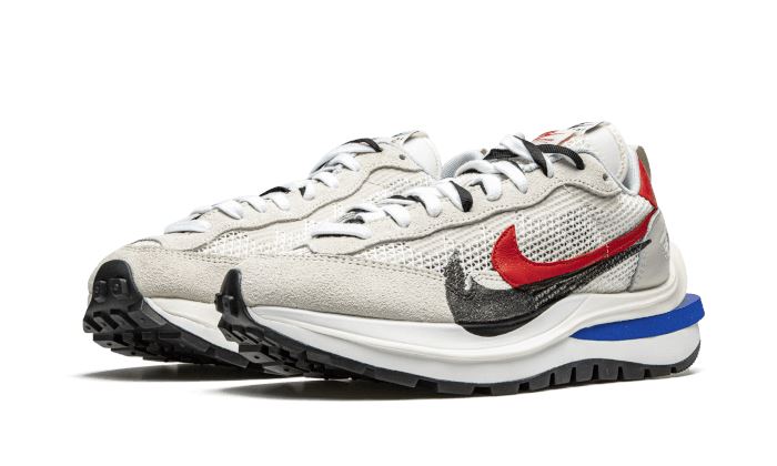 Nike Vaporwaffle Sacai Sport Fuchsia Game Royal – limitierter Sneaker bei Shade Studios