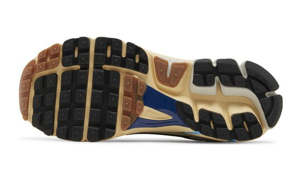 Nike Wmns Air Zoom Vomero 5 Designed by Japan