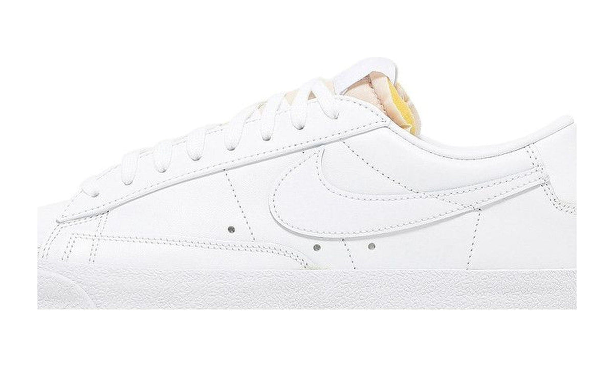 Nike Wmns Blazer Low '77 Triple White