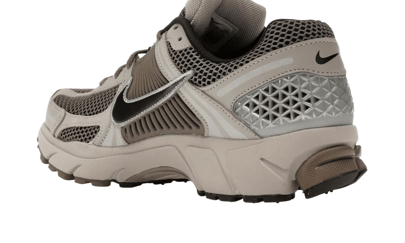 Nike Zoom Vomero 5 College Gray Cave Stone