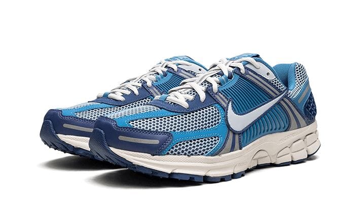 Nike Zoom Vomero 5 Worn Blue – limitierter Sneaker bei Shade Studios