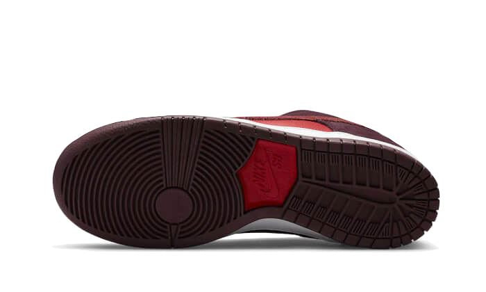 Nike SB Dunk Low Cherry – limitierter Sneaker bei Shade Studios