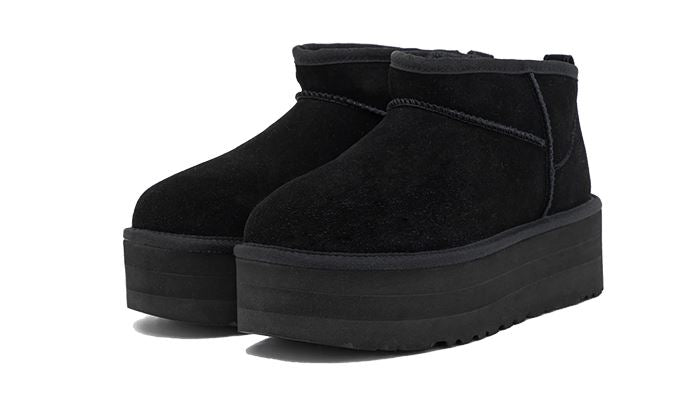 UGG Classic Ultra Mini Platform Black – limitierter Sneaker bei Shade Studios