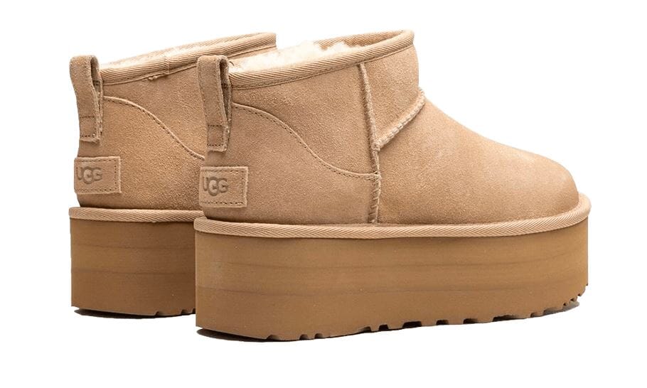 UGG Classic Ultra Mini Platform Boot Sand – limitierter Sneaker bei Shade Studios
