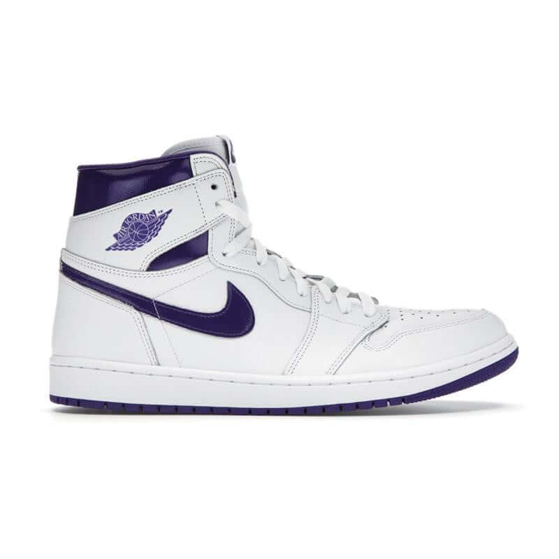 Dieses Bild zeigt einen Nike Air Jordan 1 High Sneaker in hellen farben mit lila