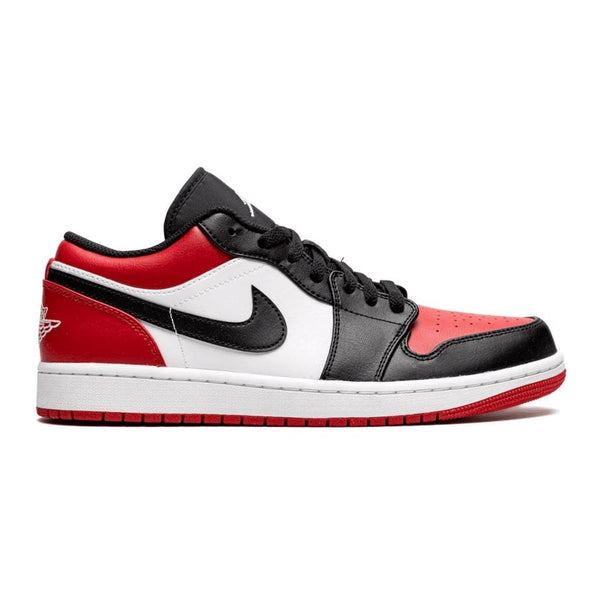 Dieses Bild zeigt einen Nike Air Jordan 1 Low Sneaker in rot