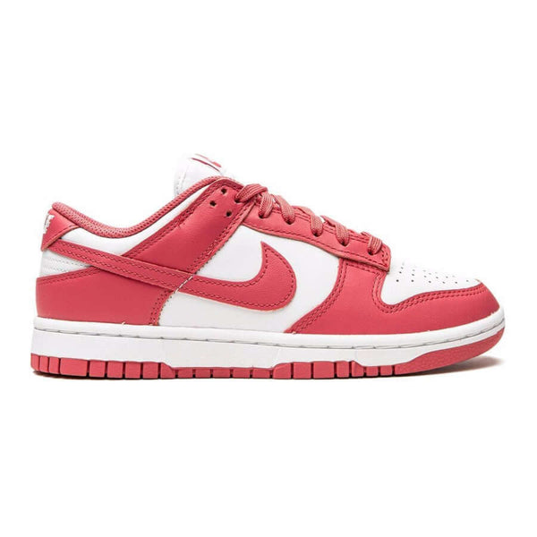 Dieses Bild zeigt einen Nike Dunk Low Sneaker in Pink