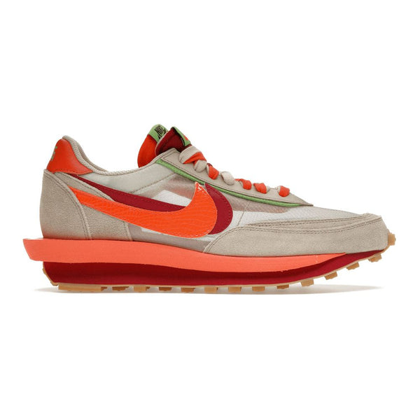 Dieses Bild zeigt einen Nike LD Waffle Sacai Clot Kiss Of Death Net Orange Blaze Sneaker in orange